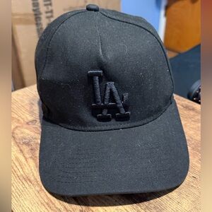 💕 New Era 9FORTY Black Cap with Gray Undervisor LA Baseball Hat 💕 3/$30 SALE!